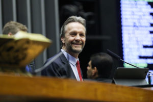 Pedro Uczai comemora a regulamentação da profissão de historiador